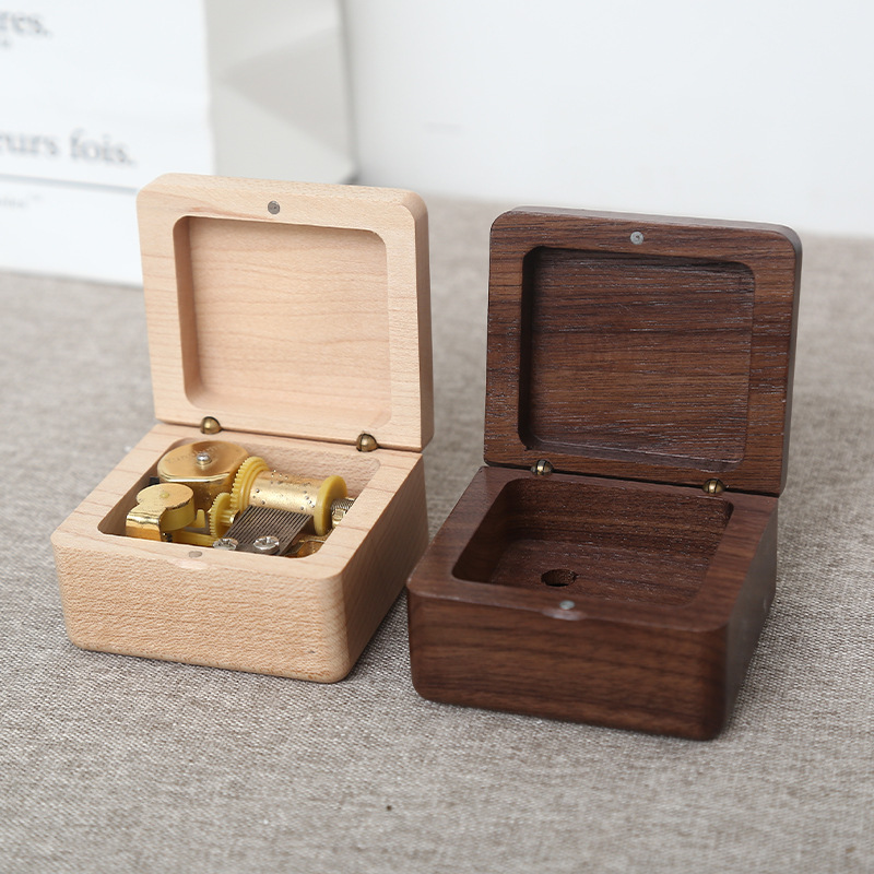 Boîte à musique en bois gravée - Kids Toys Manufacturers avis et prix