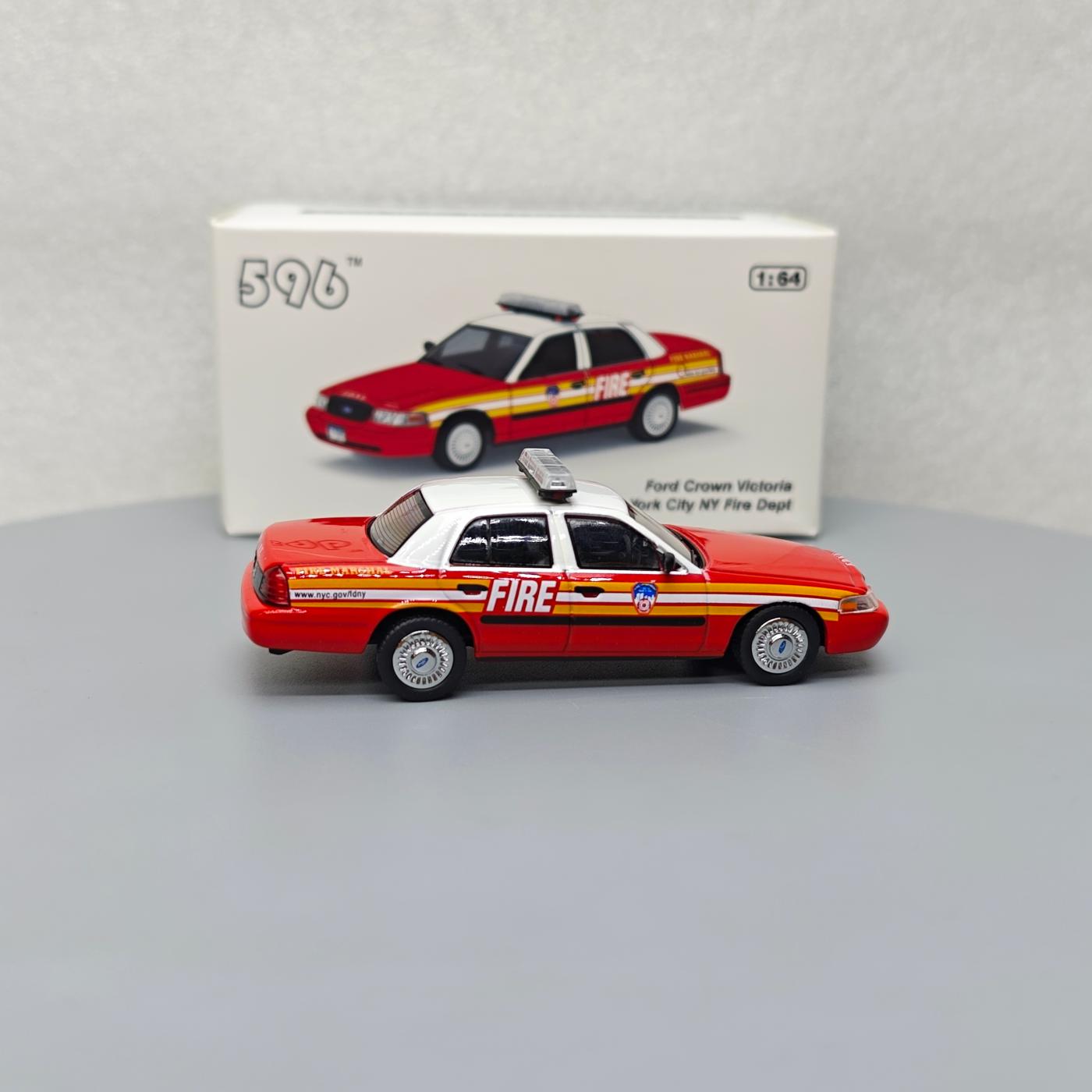 596 1:64 Ford Crown Victoria h - Kids Toys Victoria avis et prix