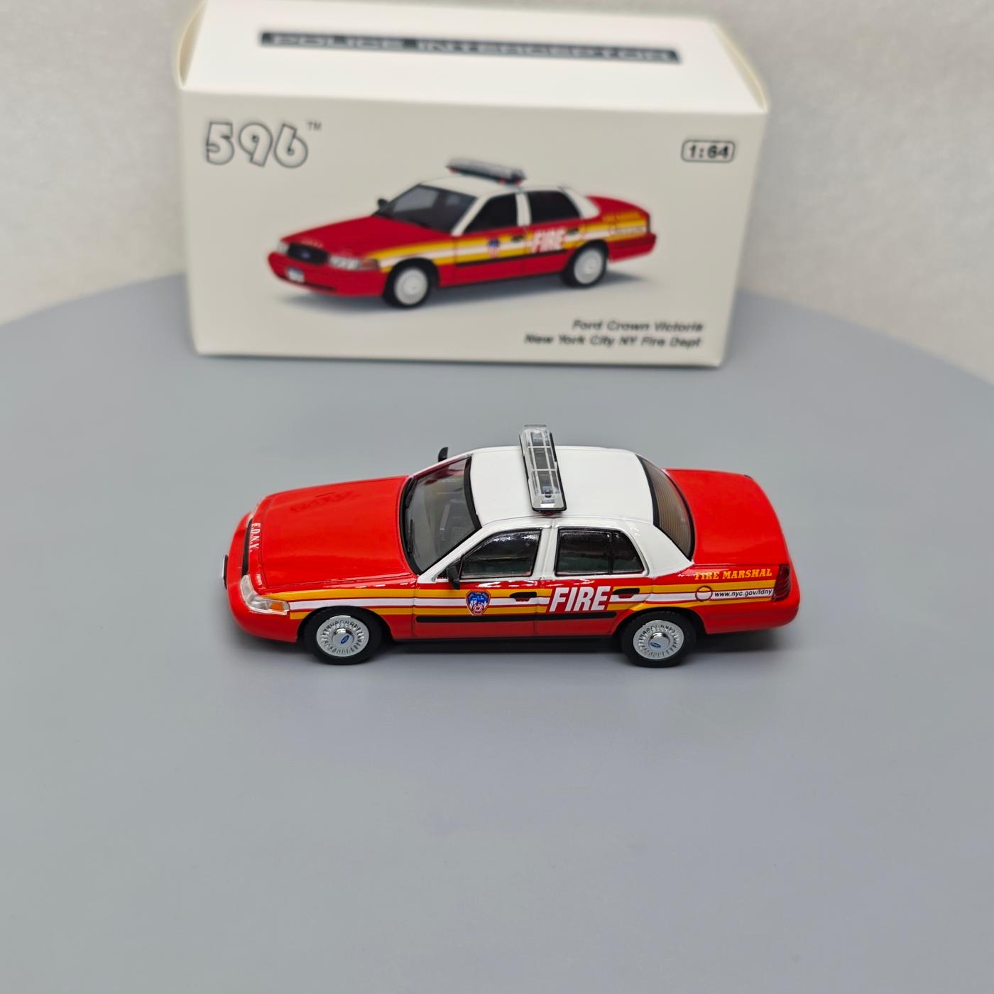 596 1:64 Ford Crown Victoria h - Kids Toys Victoria avis et prix